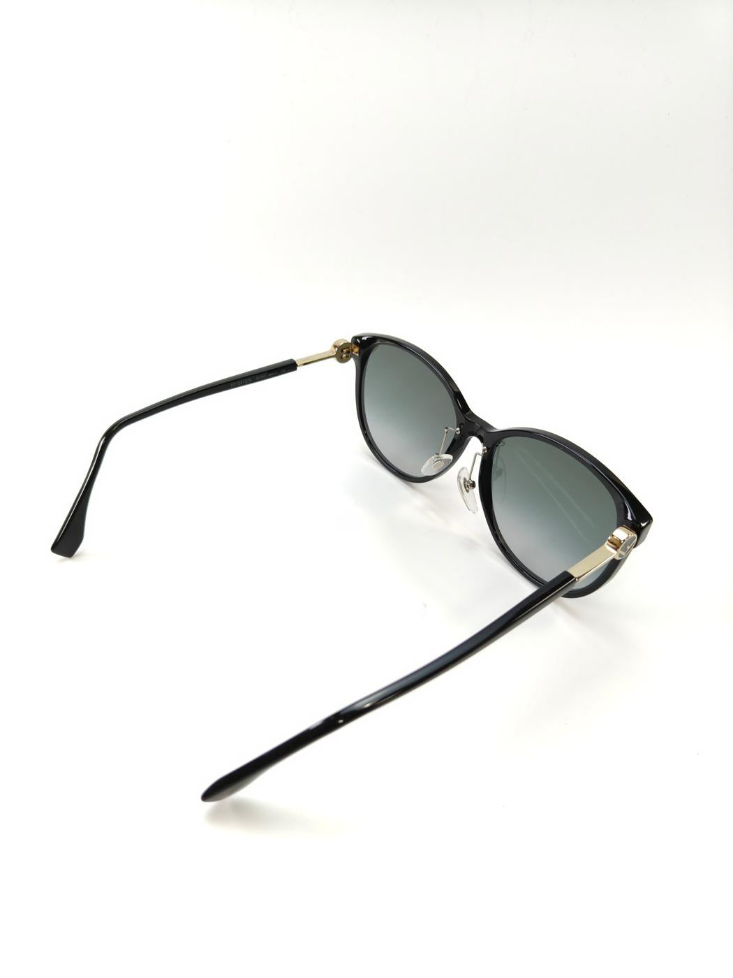 FENDI フェンディ サングラス ブラック 管理番号：11044