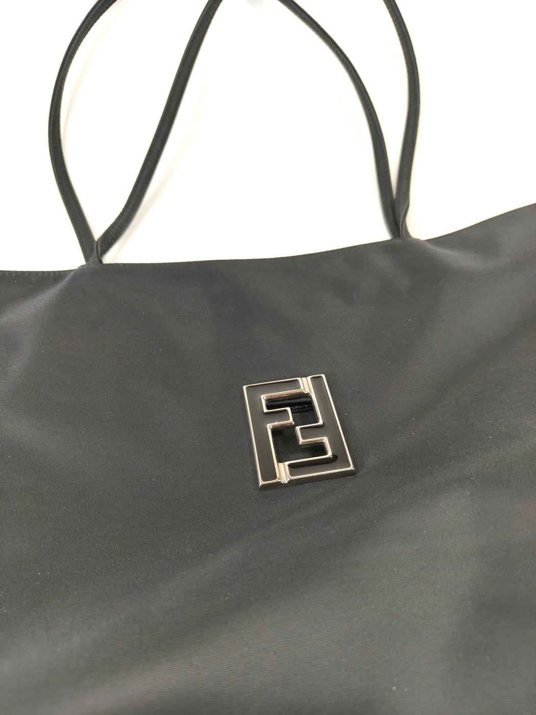 FENDI フェンディ ナイロン トートバッグ ブラック 管理番号：11281