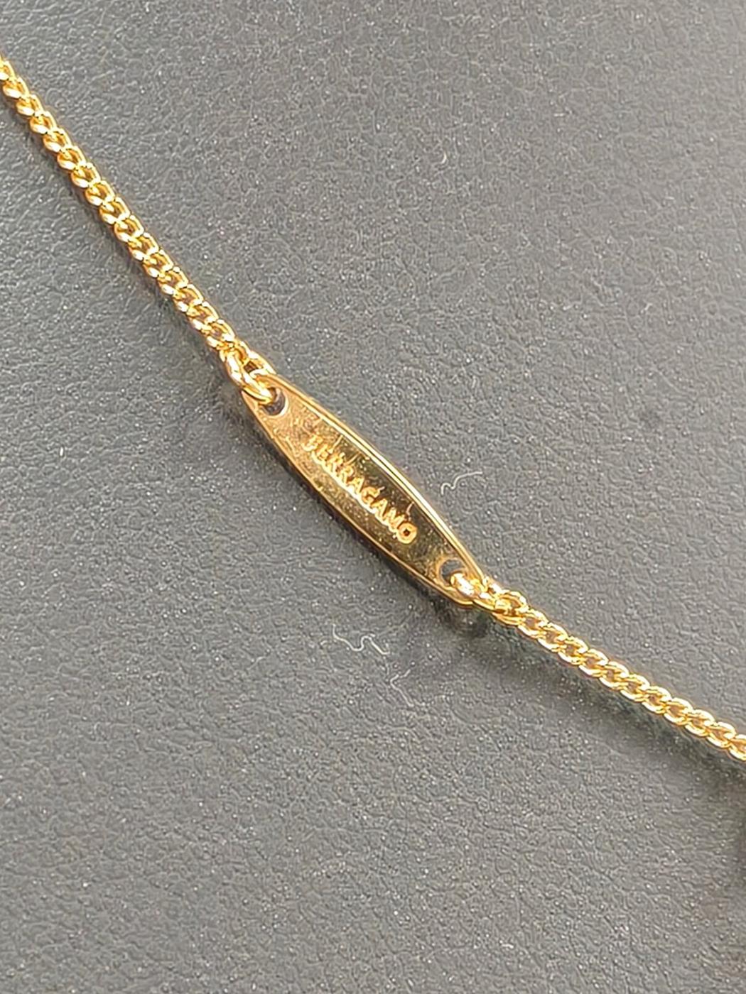 Ferragamo Gancini 水晶密镶吊坠项链（金色），货号：10270