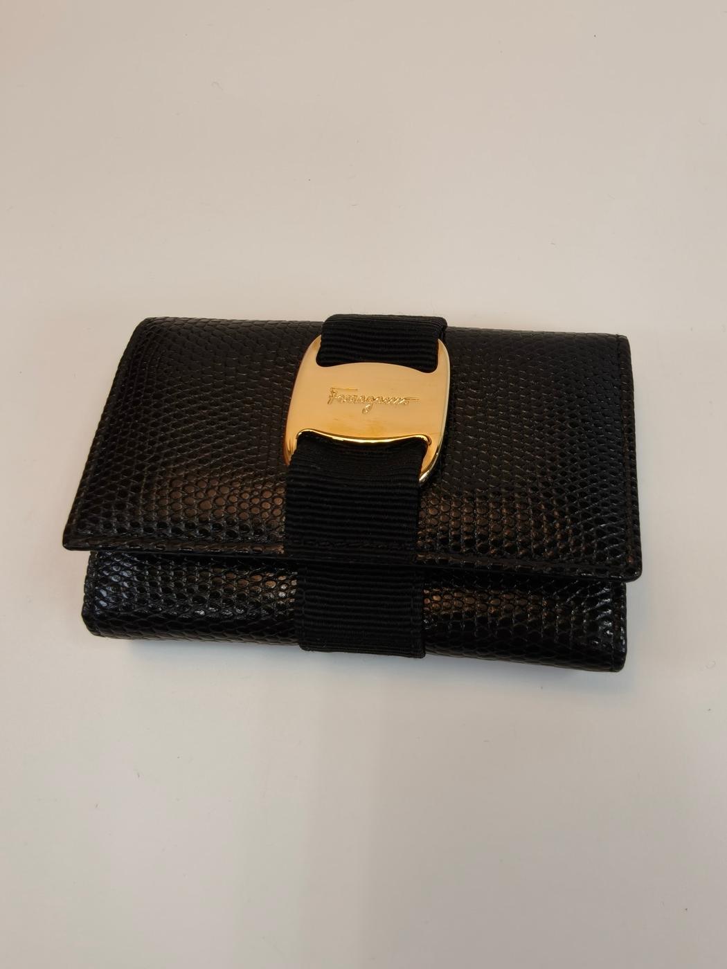Salvatore Ferragamo Vara Ribbon 六键琴盒，黑色，参考编号：10306