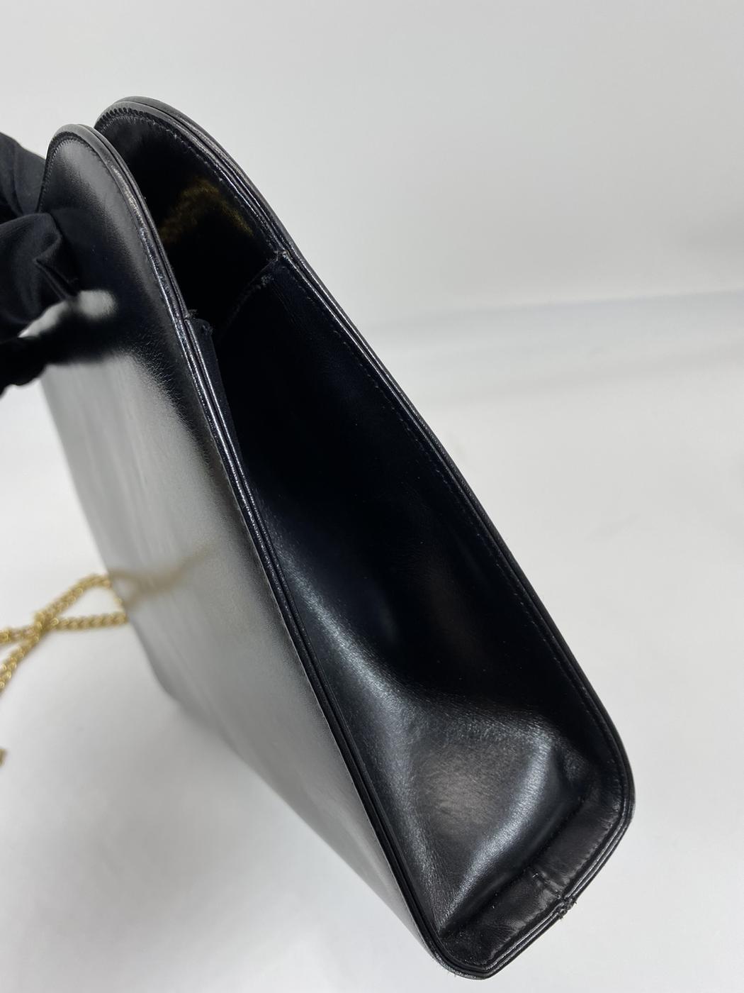 FERRAGAMO Salvatore Ferragamo Chain Shoulder Bag Gancini Control Number: 4681