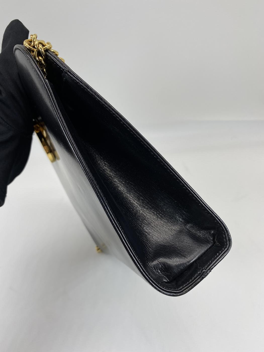 FERRAGAMO Salvatore Ferragamo Chain Shoulder Bag Gancini Control Number: 4681