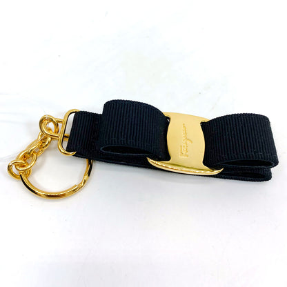 Salvatore Ferragamo サルヴァトーレフェラガモ チャーム キーホルダー ヴァラリボン メタル ブラック×ゴールド 管理番号：7022