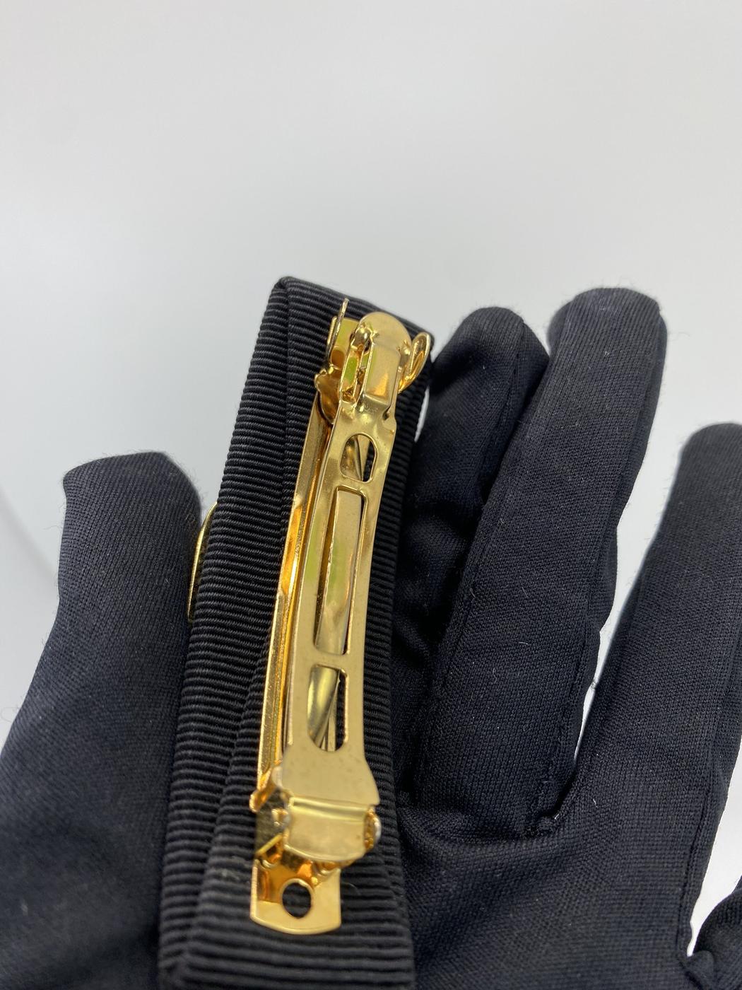 Salvatore Ferragamo Vara 缎带发夹，黑色和金色五金配件，帆布发夹，女士，产品编号：7546