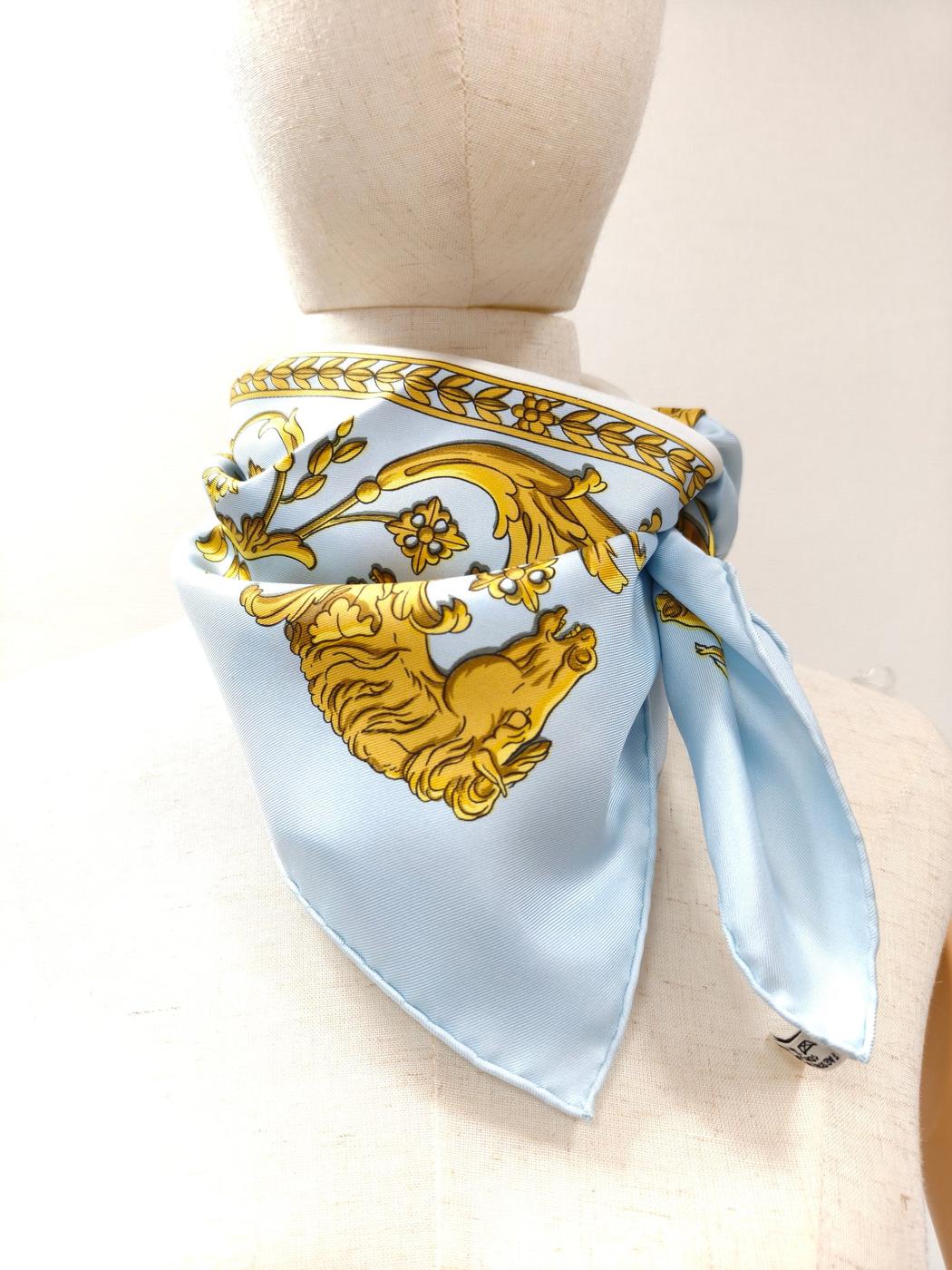 爱马仕 Carré 90 丝巾，“漫步朗尚”，浅蓝色，参考编号：10275