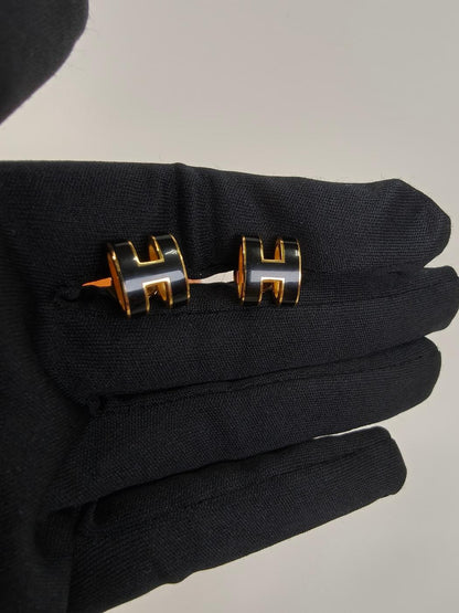 爱马仕迷你 Pop H Pop Ash 耳环，黑色 x 金色，参考编号：10316