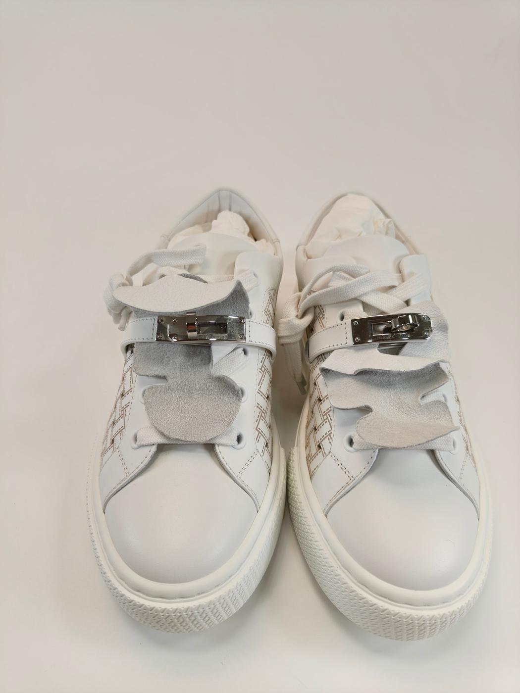 爱马仕 Hermès Day 运动鞋，尺码 37.5（约 24 厘米），白色，全新未使用，货号：10380