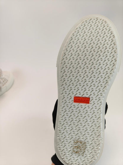 爱马仕 Hermès Day 运动鞋，尺码 37.5（约 24 厘米），白色，全新未使用，货号：10380