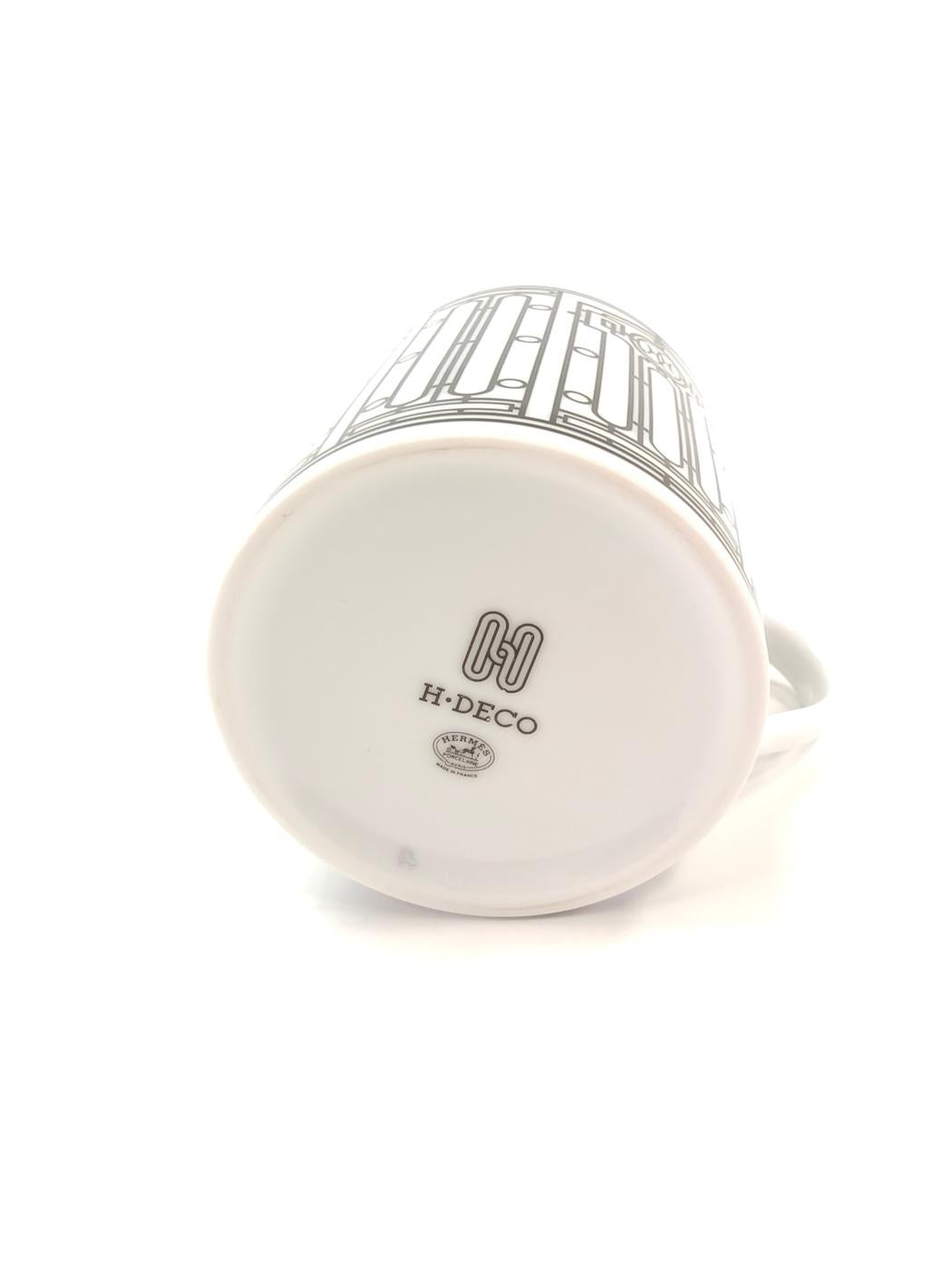 HERMES H Deco Mug White Item Number: 10621