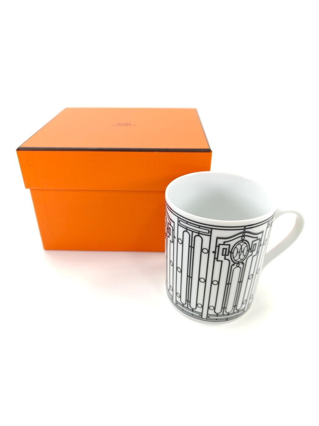 HERMES H Deco Mug White Item Number: 10621