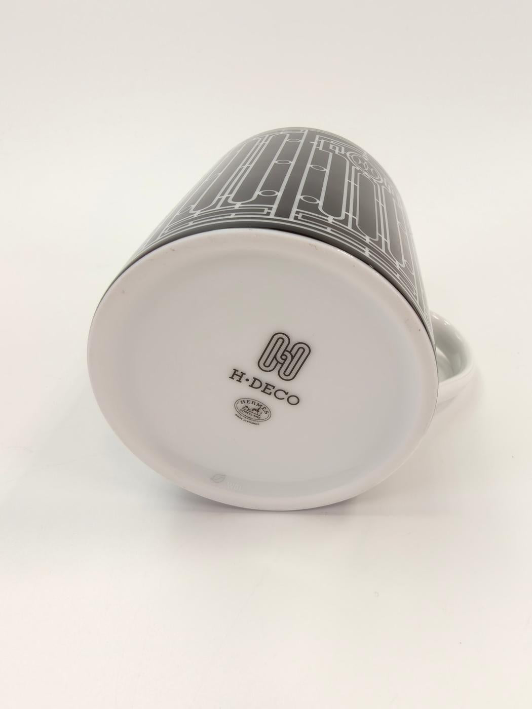 HERMES H Deco Mug Black Article number: 10622