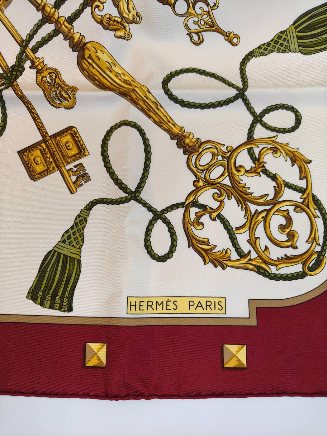 HERMES Carre 90 LES CLES THE KEYS RARE Key Pattern Silk Scarf White x Bordeaux Control number: 10863