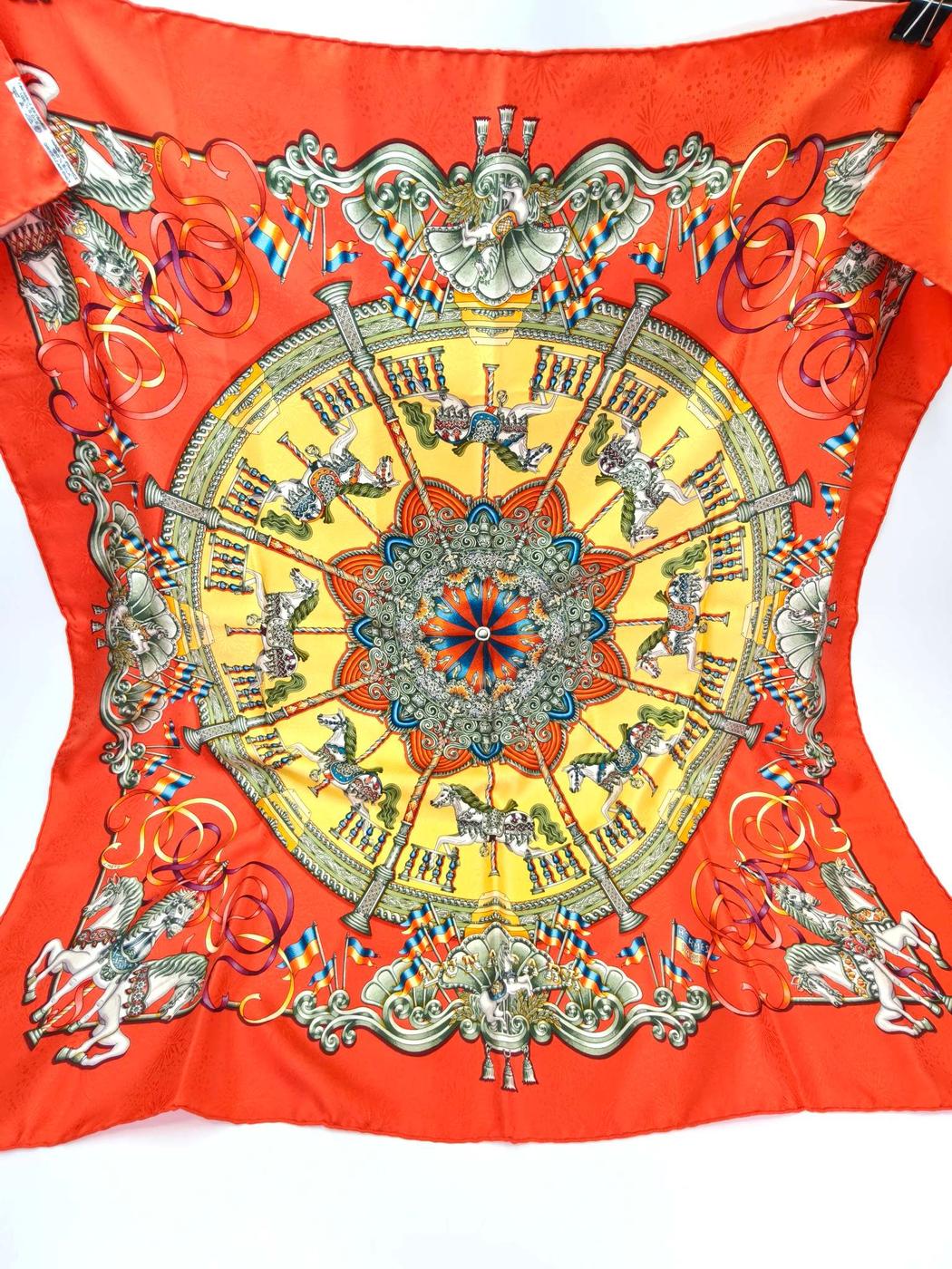 HERMES 爱马仕 方巾90 LUNA PARK 游乐园 旋转木马 真丝丝巾 橙色 商品编号：10880