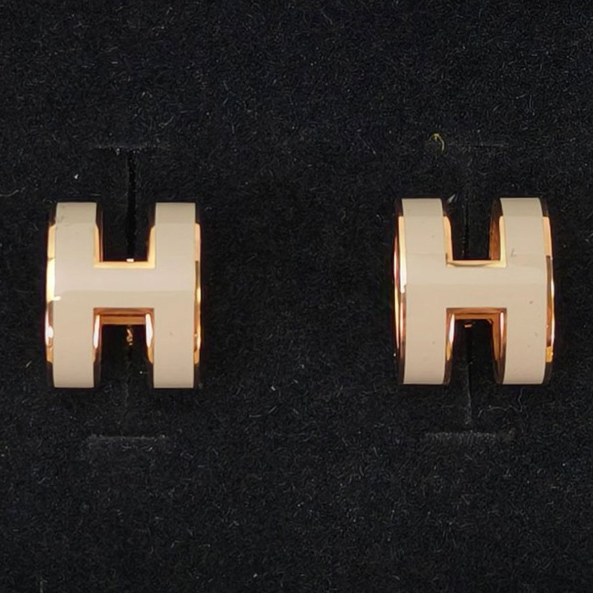 HERMES 爱马仕 Mini Pop H 耳钉 米色 款号：10989