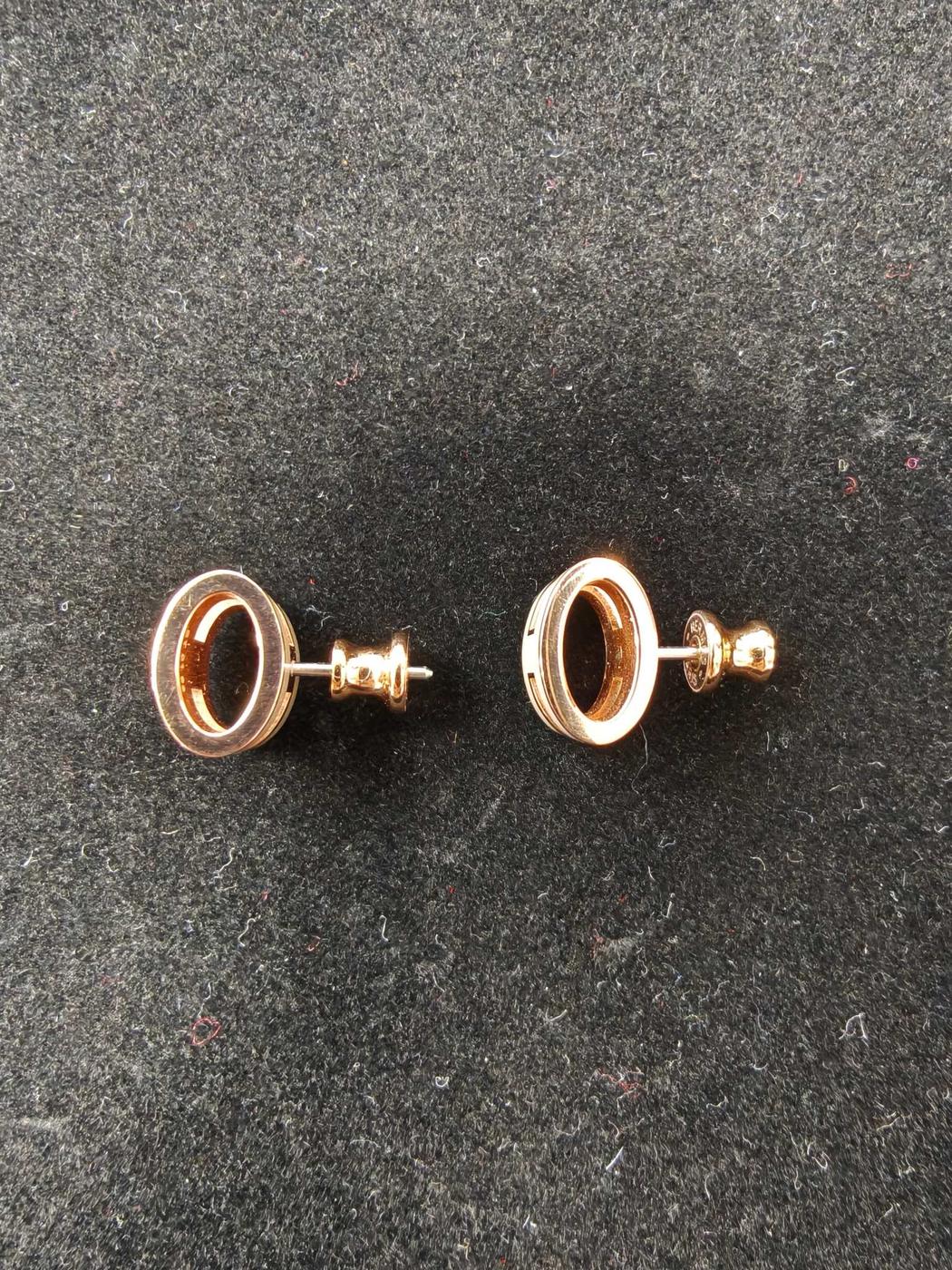 HERMES 爱马仕 Mini Pop H 耳钉 米色 款号：10989