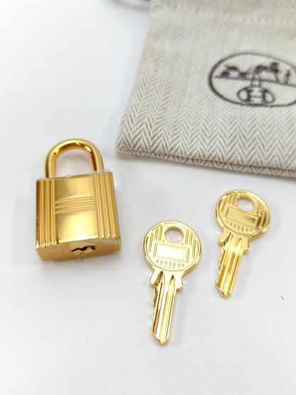 HERMES エルメス ピコタンロックPM ハンドバッグ K刻印 ブラック 管理番号：11040
