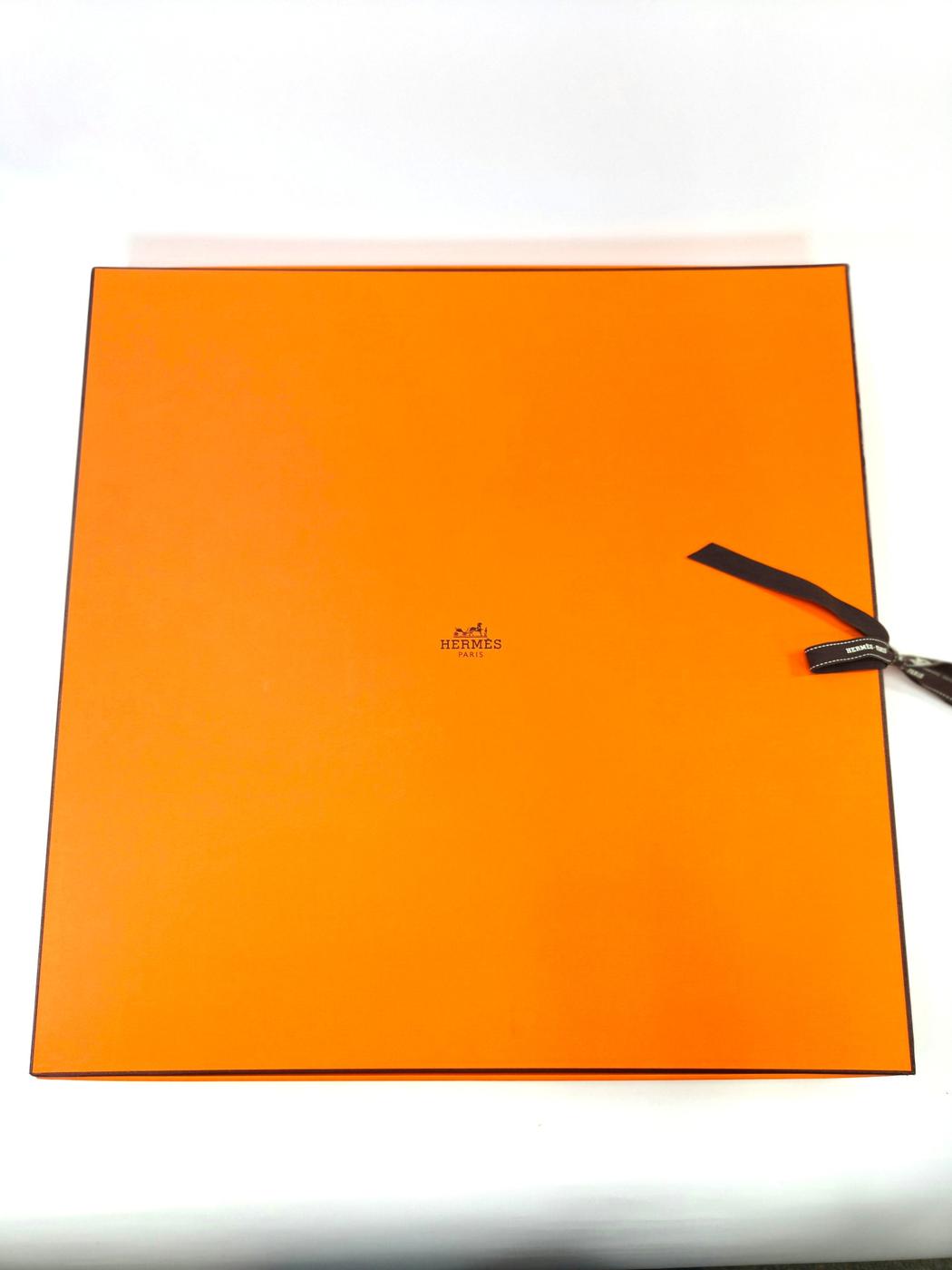 HERMES エルメス カレ90 メルヴェイユーズ・ランタン シルク スカーフ 黒 管理番号：11092