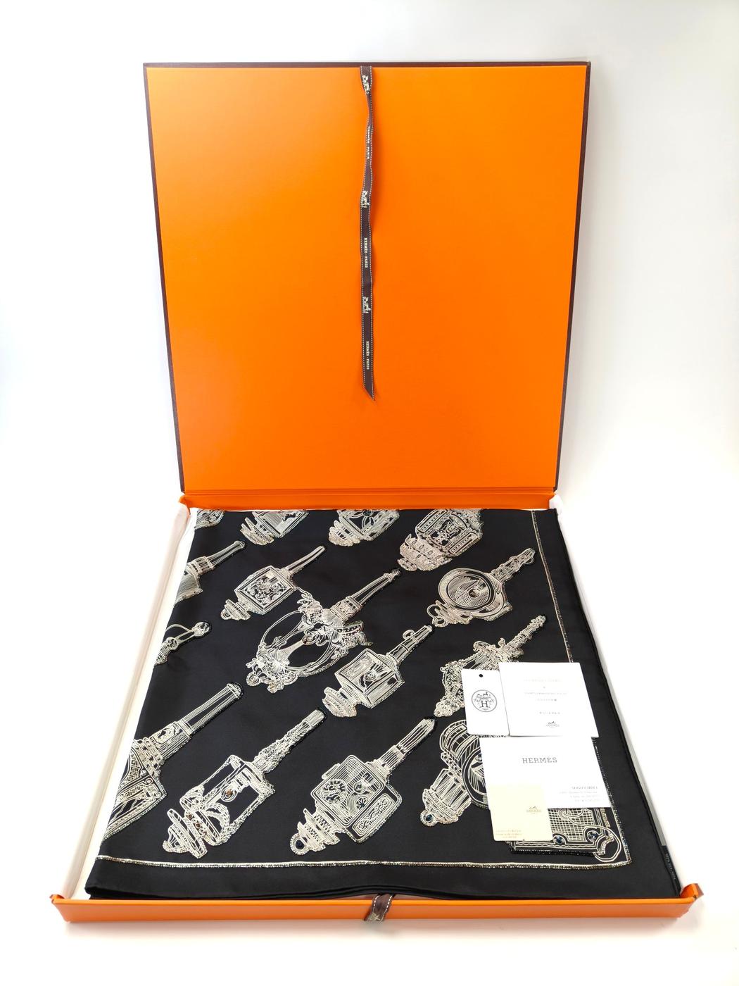 HERMES エルメス カレ90 メルヴェイユーズ・ランタン シルク スカーフ 黒 管理番号：11092