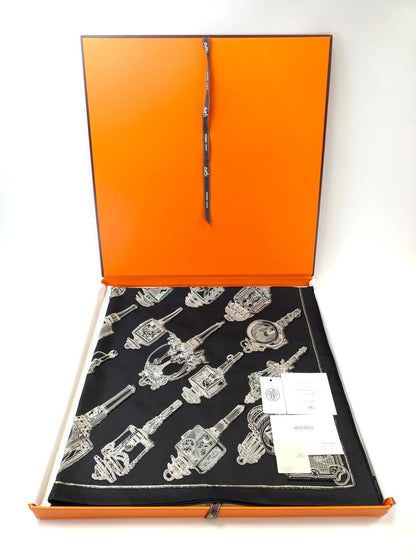 HERMES エルメス カレ90 メルヴェイユーズ・ランタン シルク スカーフ 黒 管理番号：11092