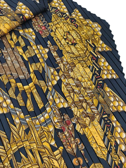HERMES エルメス 首長の金 プリーツ スカーフ ブラック×ゴールド  管理番号：11376