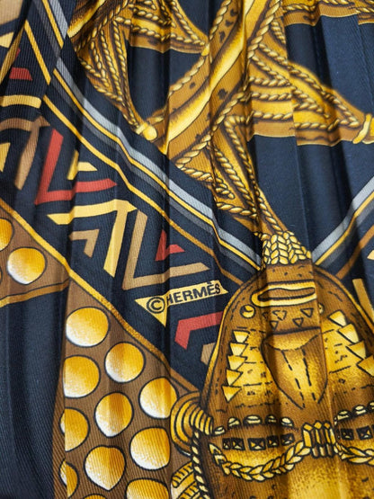 HERMES エルメス 首長の金 プリーツ スカーフ ブラック×ゴールド  管理番号：11376