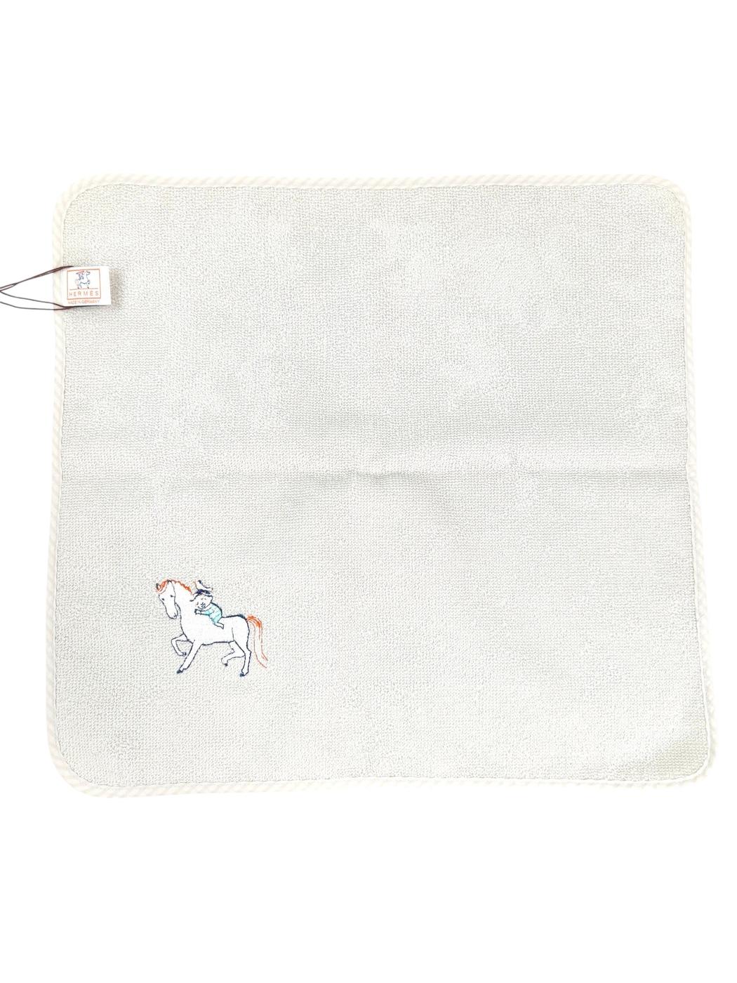 HERMES エルメス カブリオル 馬 刺繍 タオル ハンカチ グレー 管理番号：11623