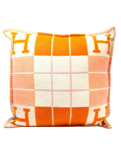 HERMES エルメス アヴァロン スクエア PM クッション オレンジ 管理番号：11704