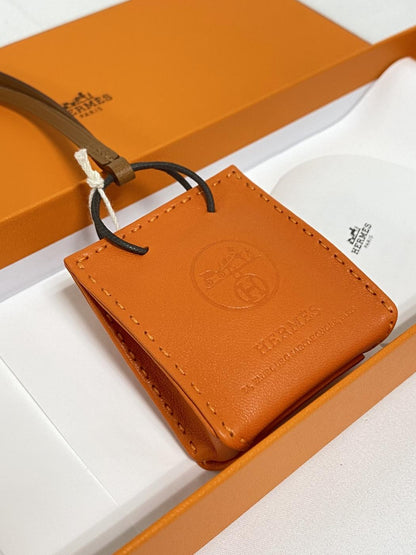 HERMESエルメス サックオランジュ チャーム 管理番号：1633