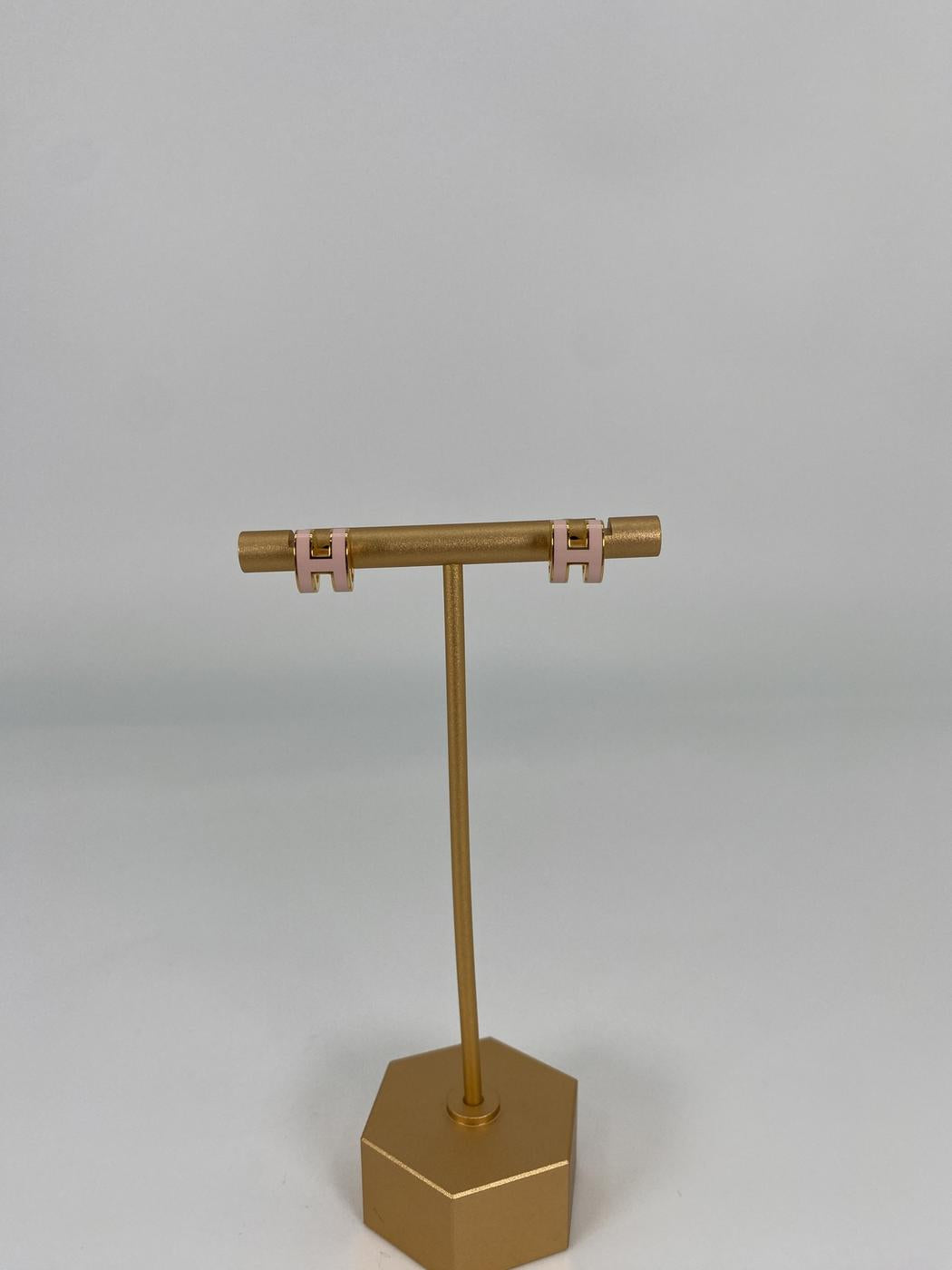 爱马仕 Pop H 迷你耳环 (H608002F) 女士金属耳钉，饰有 H 标志，粉色，参考编号：8978