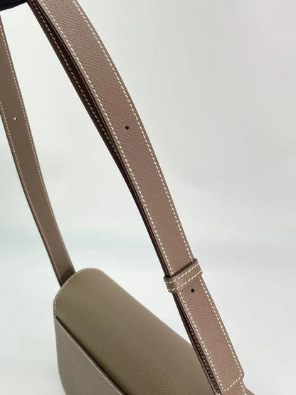 【近全新】爱马仕 Della Cavalleria Elan 手袋，全新未使用，参考编号：9168