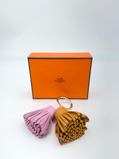 HERMES カルメン ウノドス シルベストル セサミ ピンク ブラウン チャーム キーホルダー 管理番号：9243