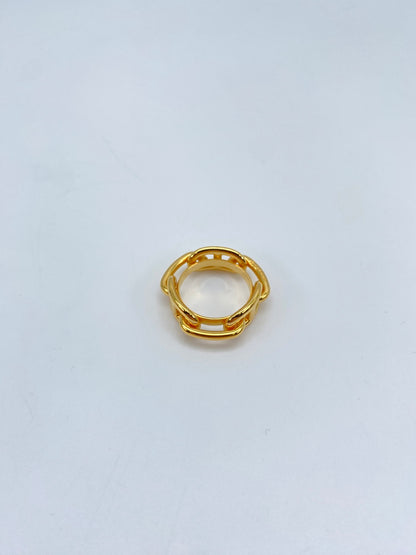 爱马仕 Chaine d'Ancre 金丝巾戒指。参考编号：9293。