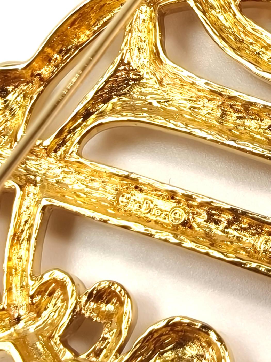 Christian Dior クリスチャン ディオール ブローチ エンブレム ロゴ ゴールド 管理番号：10172