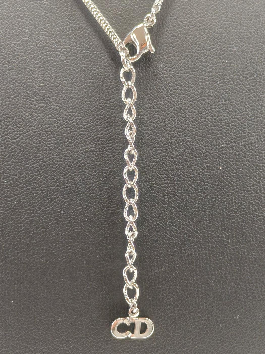 Christian Dior ディオール CDロゴ ループタイ ネックレス シルバー 管理番号：11111