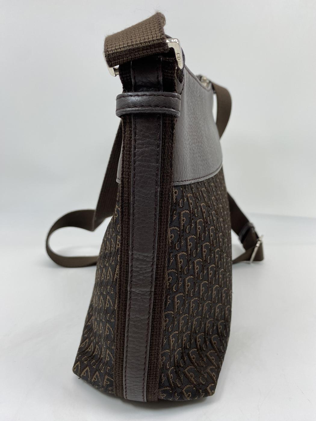 Christian Dior Trotter Logo 单肩包，棕色，货号：7200