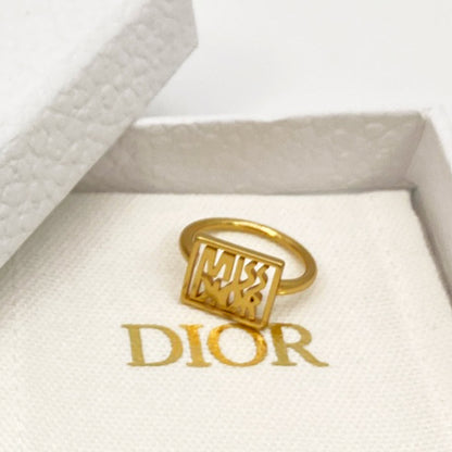 迪奥 Miss Dior 戒指，黄金材质，参考编号：8359