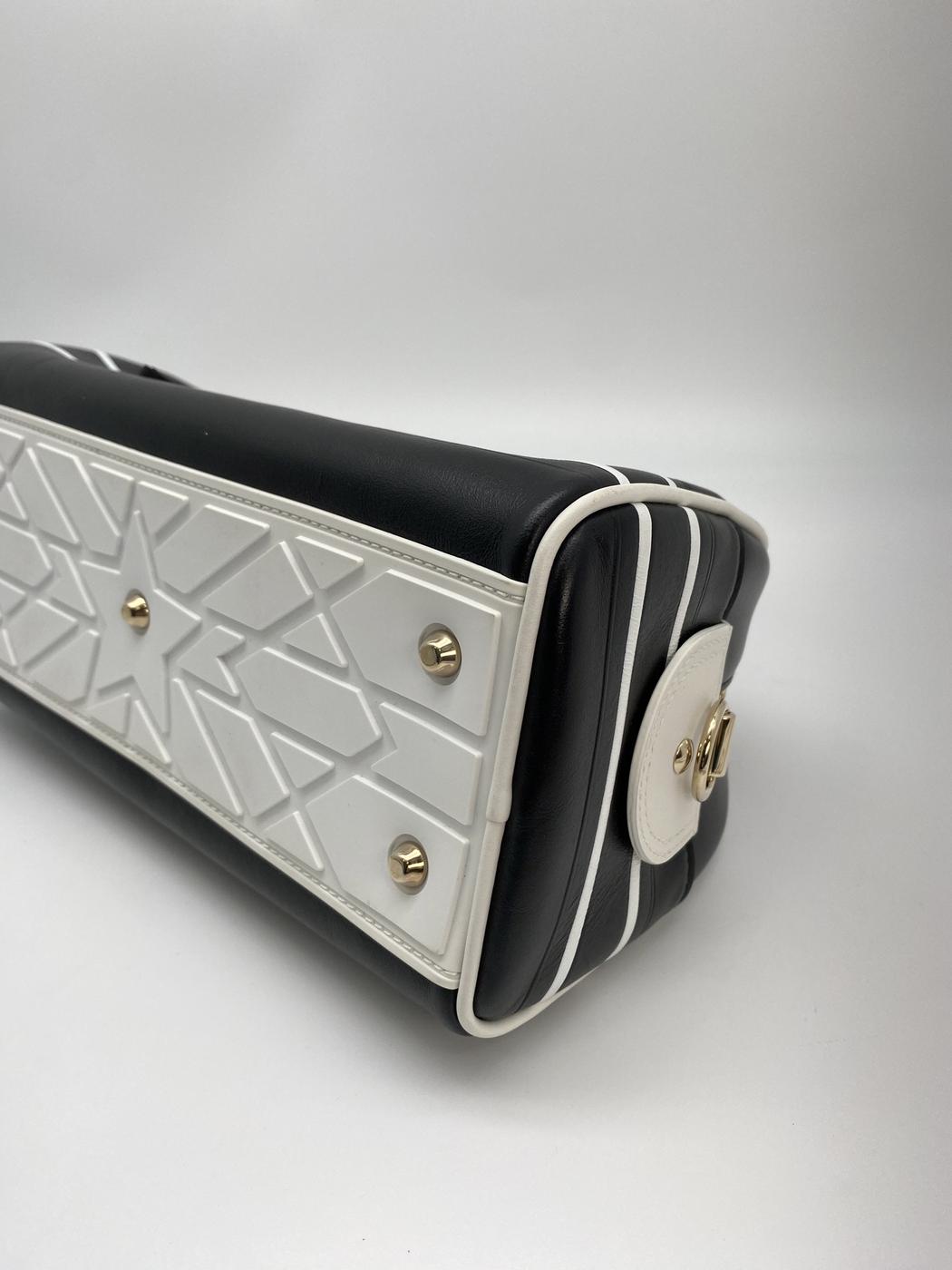 ディオール Christian Dior ハンドバッグ ショルダーバッグ ヴァイブ スモール ボーリングバッグ ブラック×ホワイト e58838a 管理番号：8903