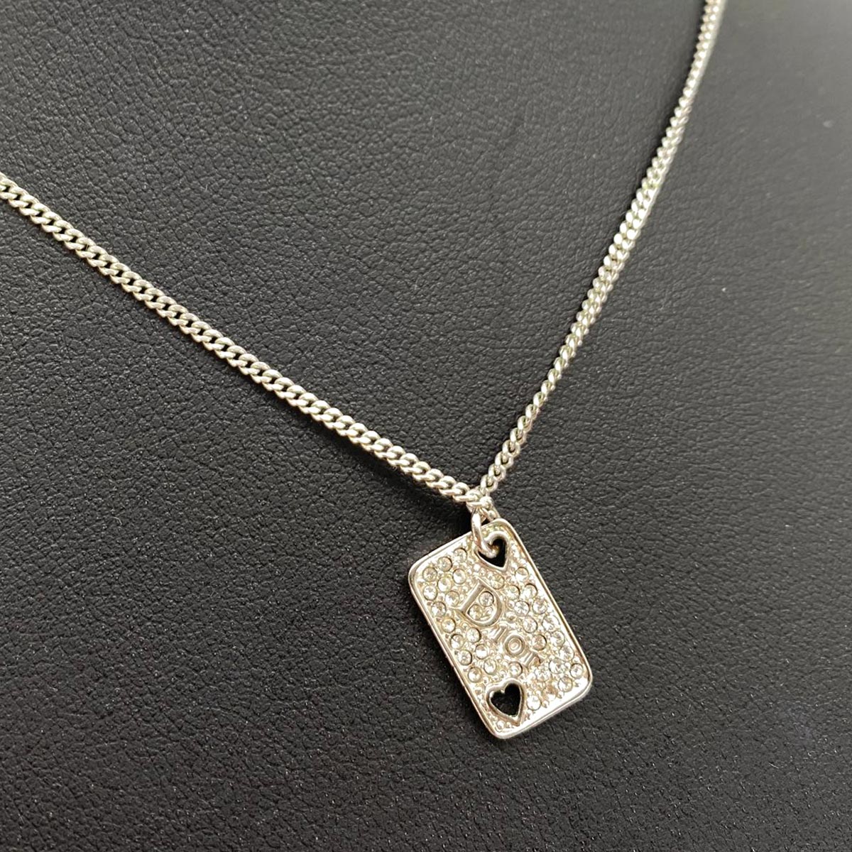 Dior ディオール プレート ハート ネックレス シルバー 管理番号：8948