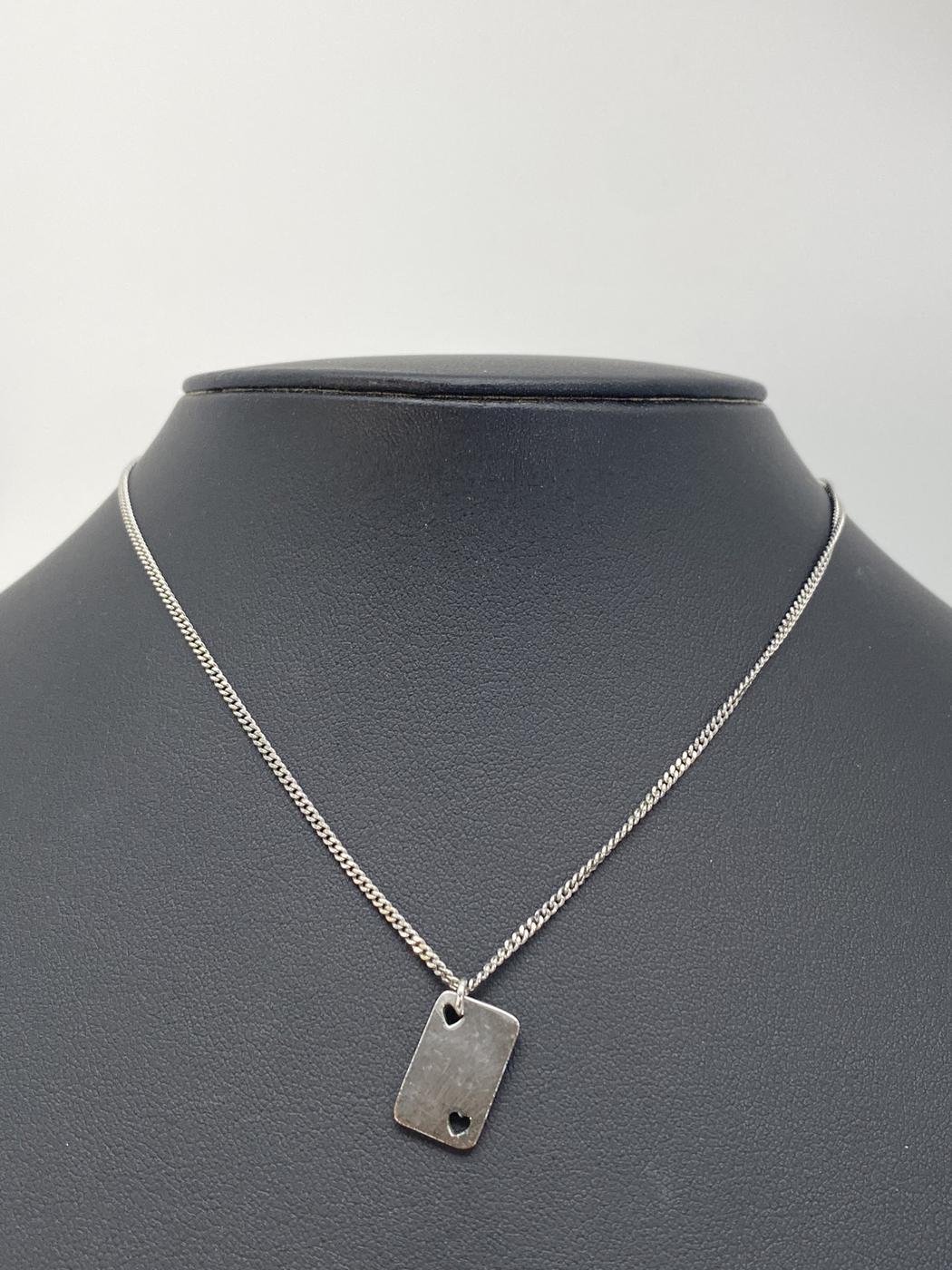 Dior ディオール プレート ハート ネックレス シルバー 管理番号：8948