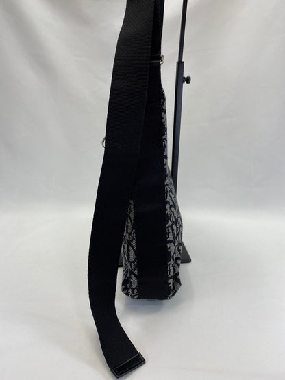 Dior Trotter 斜挎包，海军蓝，货号：9535