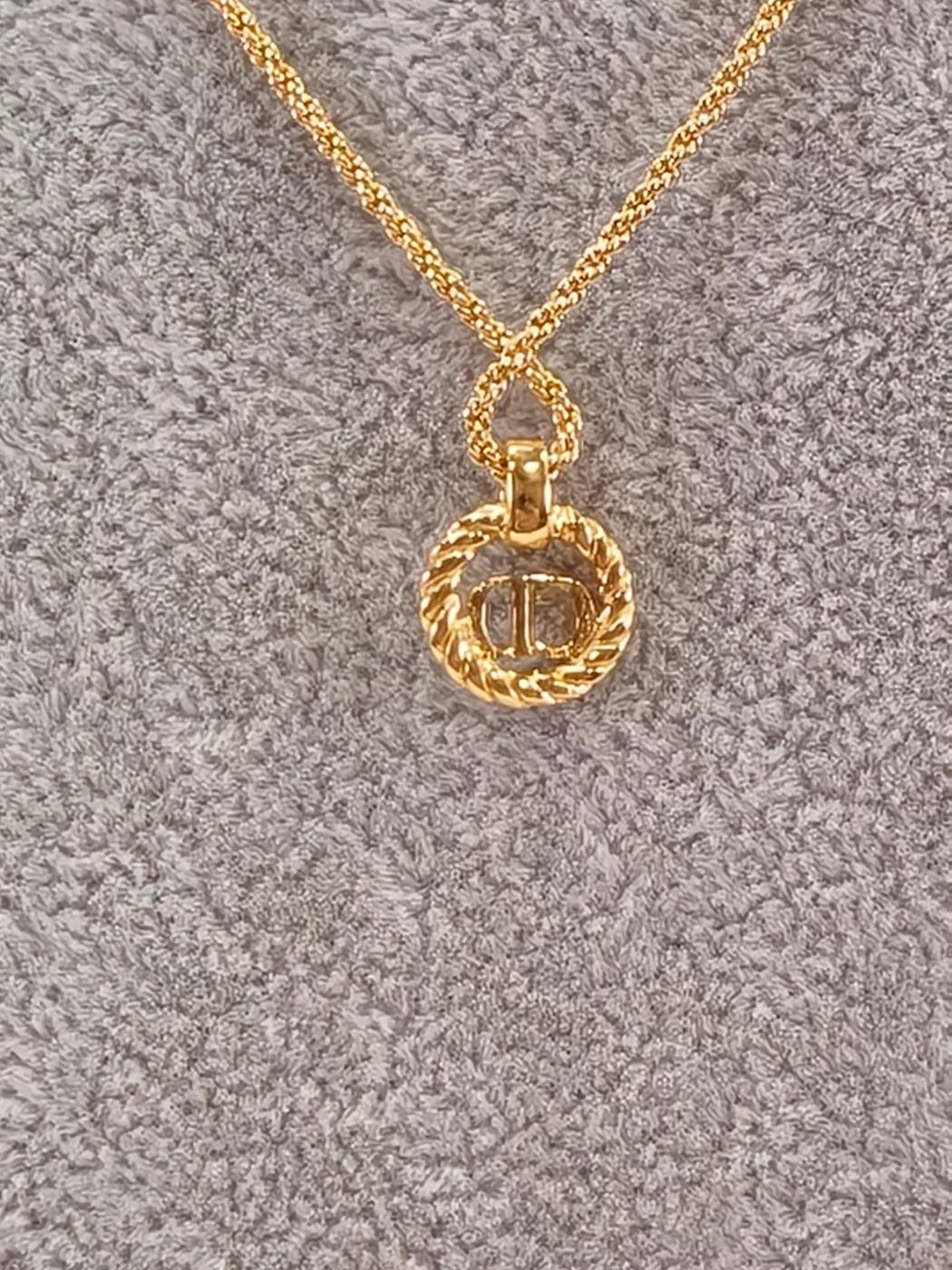 Christian Dior CD Logo 扭纹圆环项链 金色 参考编号：9954