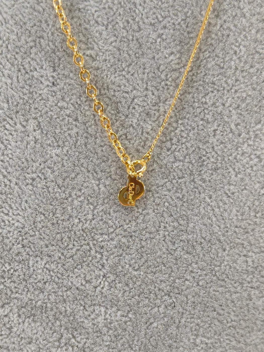 Christian Dior CD 标志金项链。货号：9957。