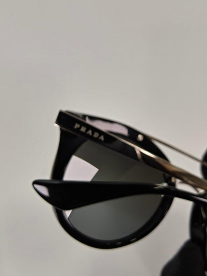PRADA Prada 圆形黑色太阳镜 控制编号：10333