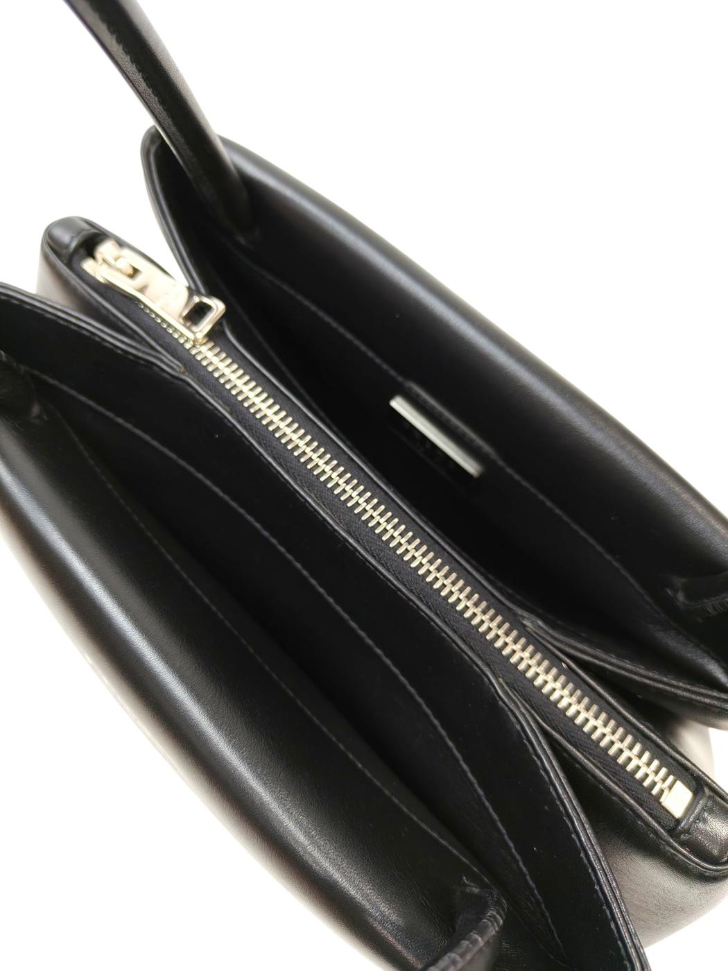 PRADA プラダ レザー トートバッグ ワンショルダー ブラック 管理番号：11325