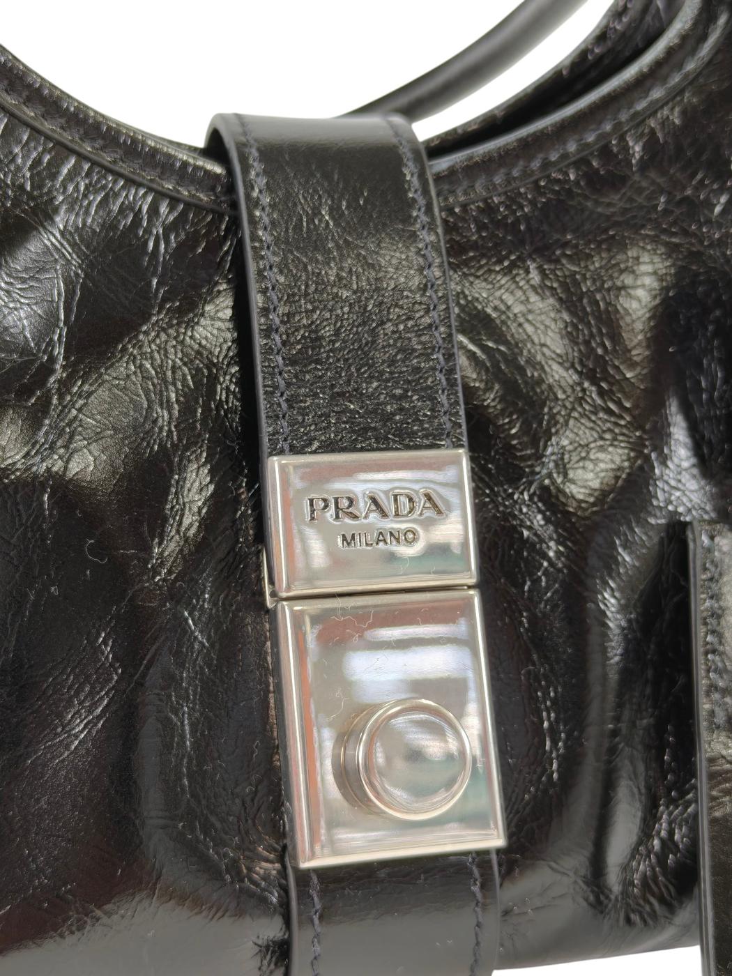 PRADA プラダ スモール レザー トートバッグ ブラック 管理番号：11367