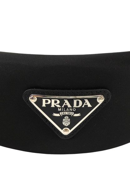 PRADA プラダ 三角ロゴ付き カチューシャ ブラック 管理番号：11544