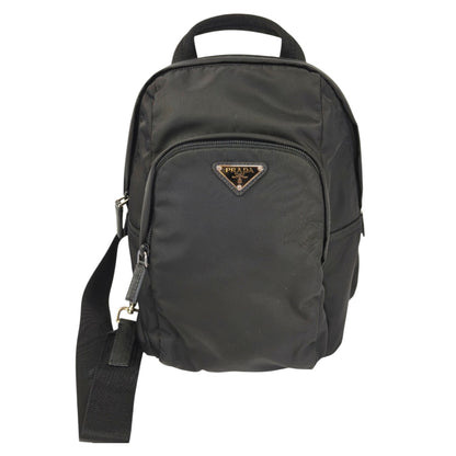 PRADA プラダ 三角ロゴ付き ナイロン ボディーバッグ バックパック ブラック　 管理番号：11548
