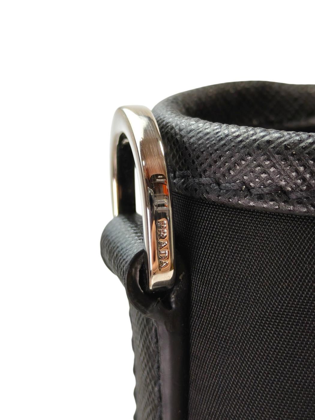 PRADA プラダ ナイロン 三角ロゴ付き 2WAY トートバッグ ブラック 管理番号：11657