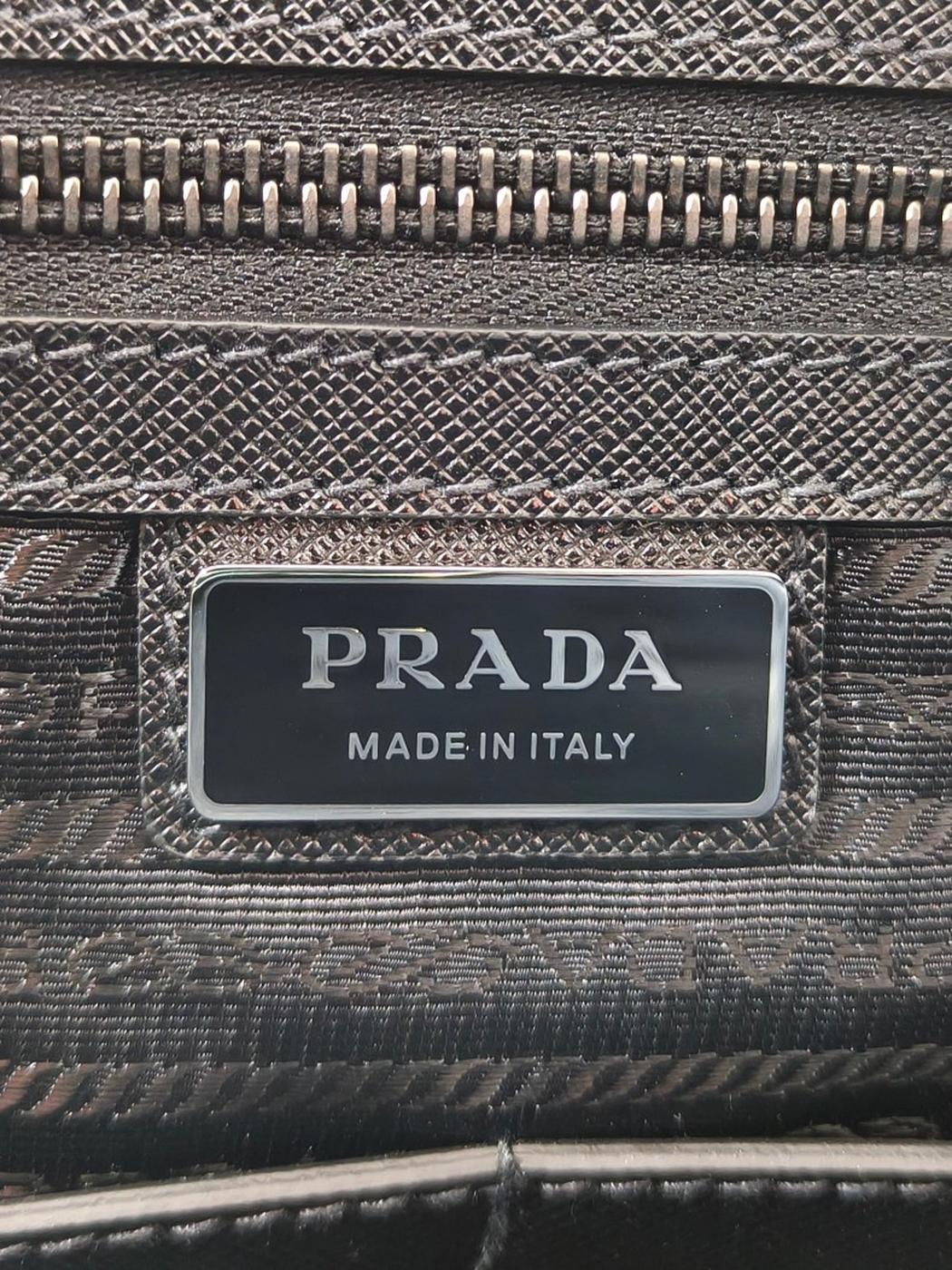 PRADA プラダ ナイロン 三角ロゴ付き 2WAY トートバッグ ブラック 管理番号：11657