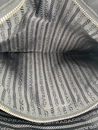 PRADA プラダ トートバッグ ハンドバッグ ナイロン 黒 NERO 管理番号：9221